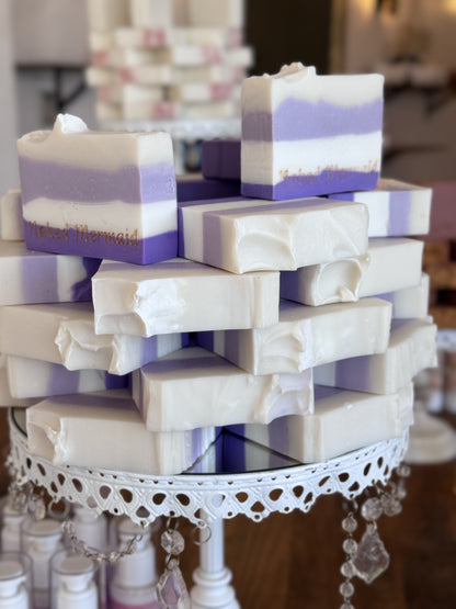 lavender vanilla soap bars each weighs 5 ounces, made with goats milk, shea butter, coconut oil and lavender oil